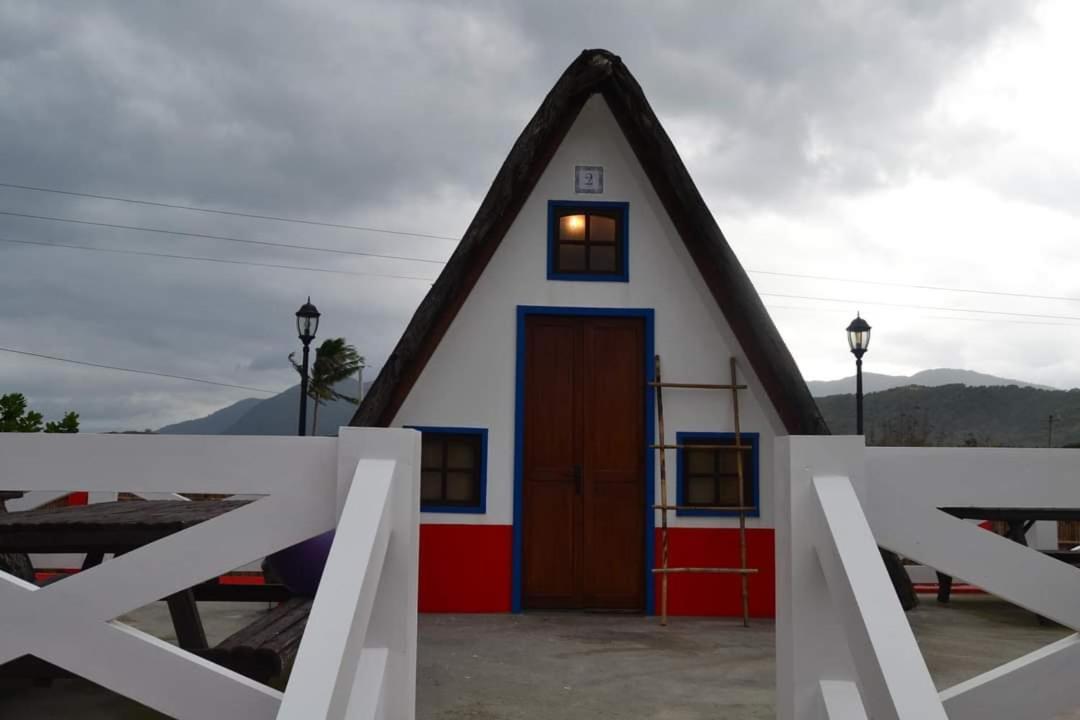 Triangle Huts Otel Pagudpud Dış mekan fotoğraf
